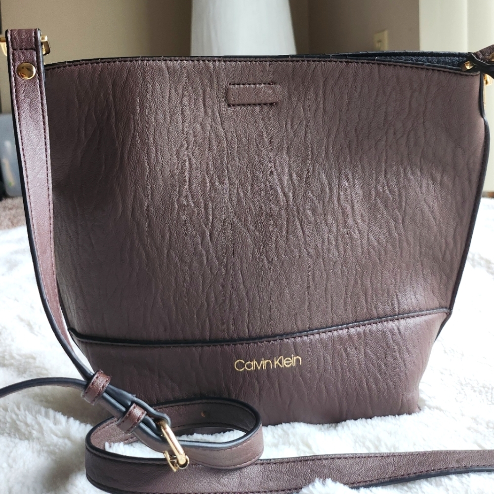 Muave Leather Shoulder Bag